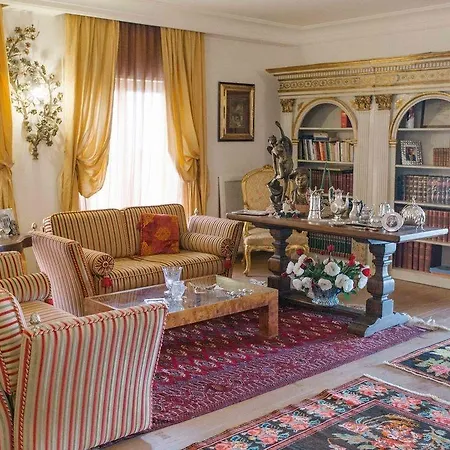 Triskeles Bed and Breakfast 4*