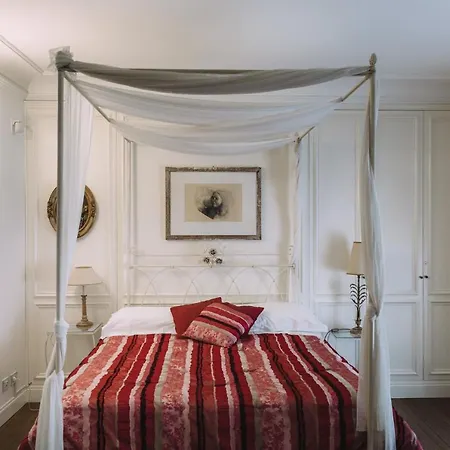 Triskeles Bed and Breakfast 4*