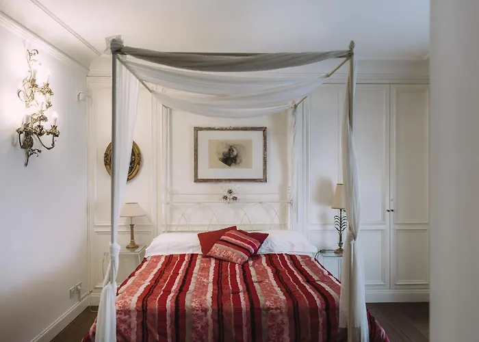 Triskeles לינה וארוחת בוקר 4*